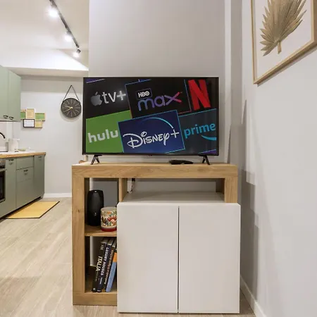 Mari Flat - Metro Pincetto - Italywego *