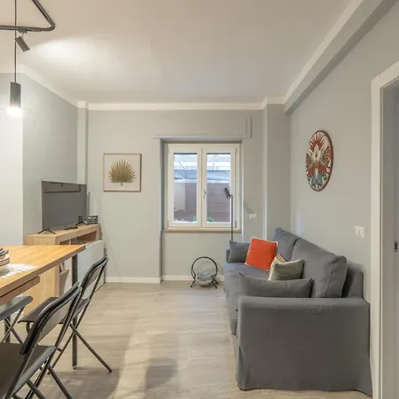 Apartman Mari Flat - Metro Pincetto - Italywego