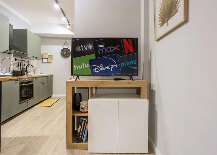 Mari Flat - Metro Pincetto - Italywego *