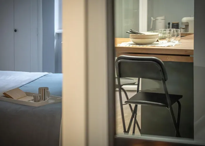 Mari Flat - Metro Pincetto - Italywego *