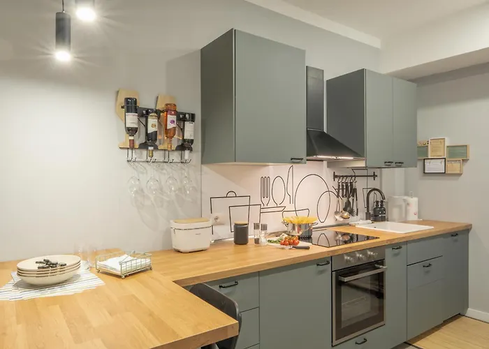 Mari Flat - Metro Pincetto - Italywego Apartment *